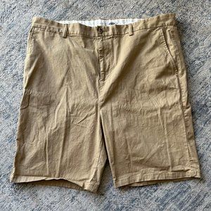 Old Navy | Men's Ultimate Slim Khaki Shorts | 44 Waist